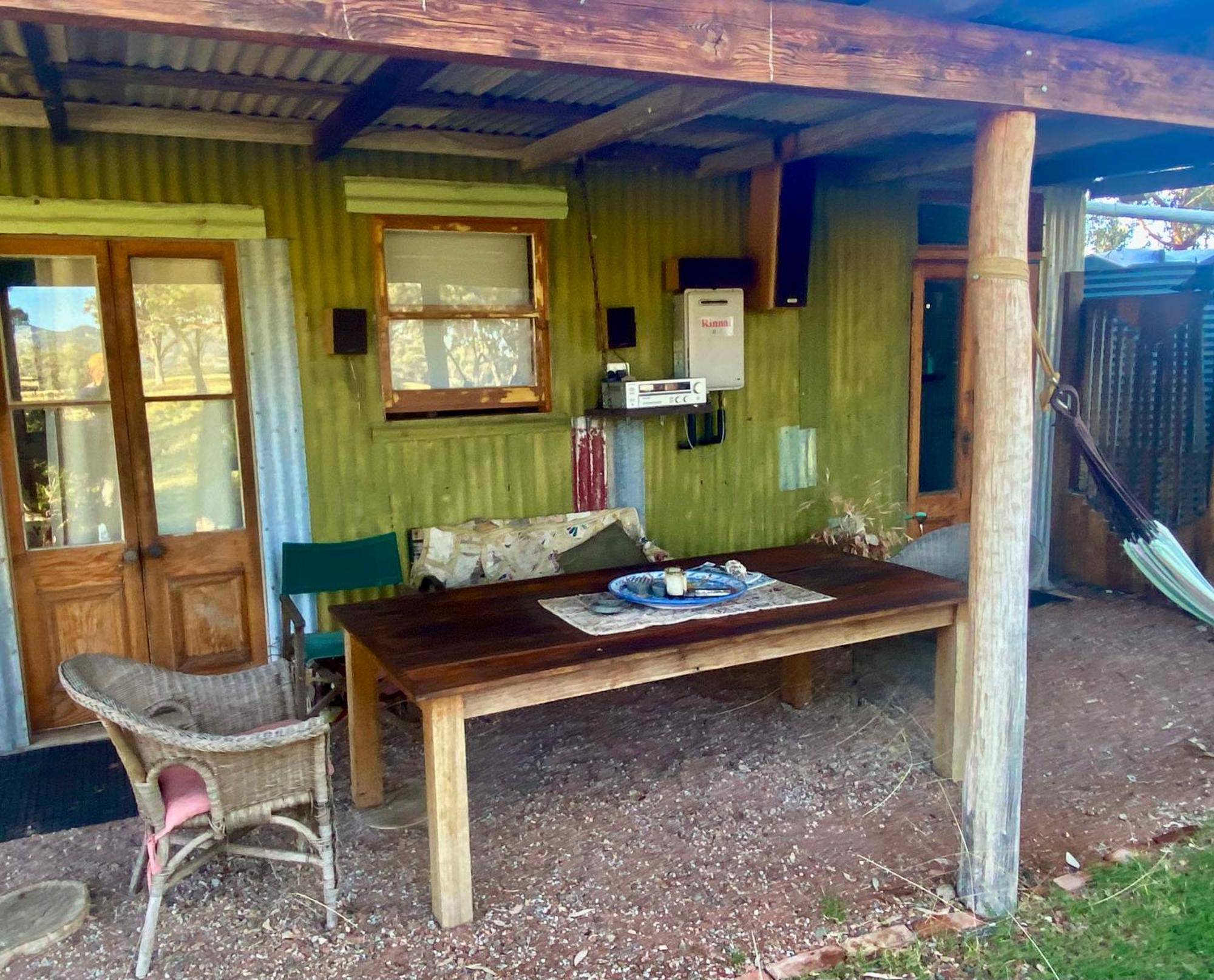 Little House In The Nursery Grounded And Welcoming * Wallabadah